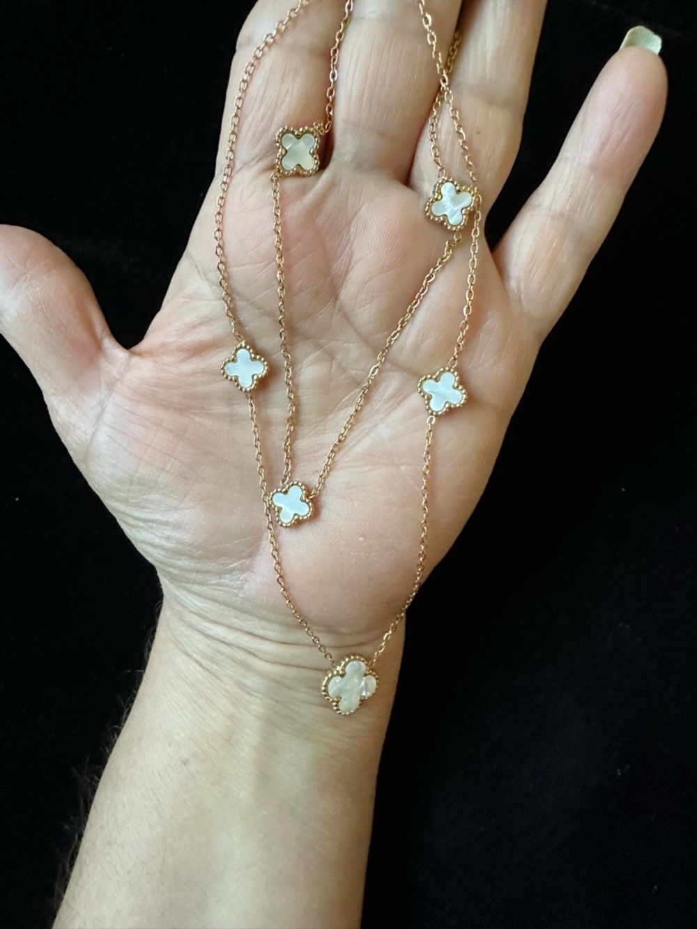 Gold Four-Leaf Clover Pendant duble layer Necklace with Mother-of-Pearl